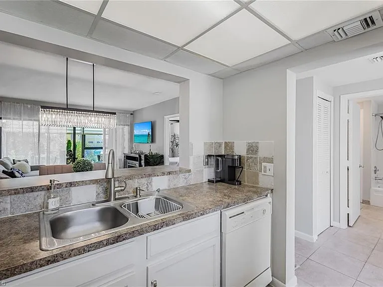 807 River Point Dr #102D — Photo 12