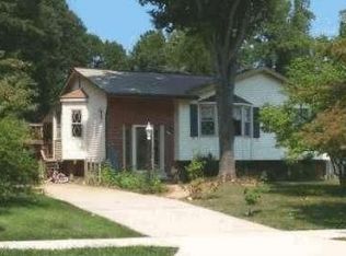 7604 Pollen St, Lorton, VA 22079