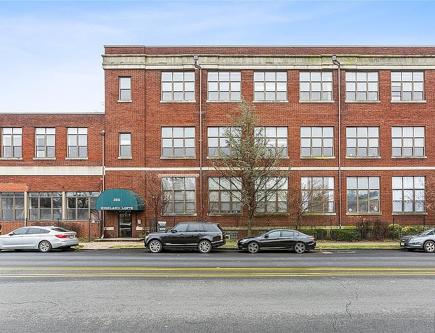 1st image of 350 Scotland Rd APT 105