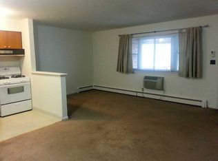 129 Dell Glen Ave APT D, Lodi, NJ 07644