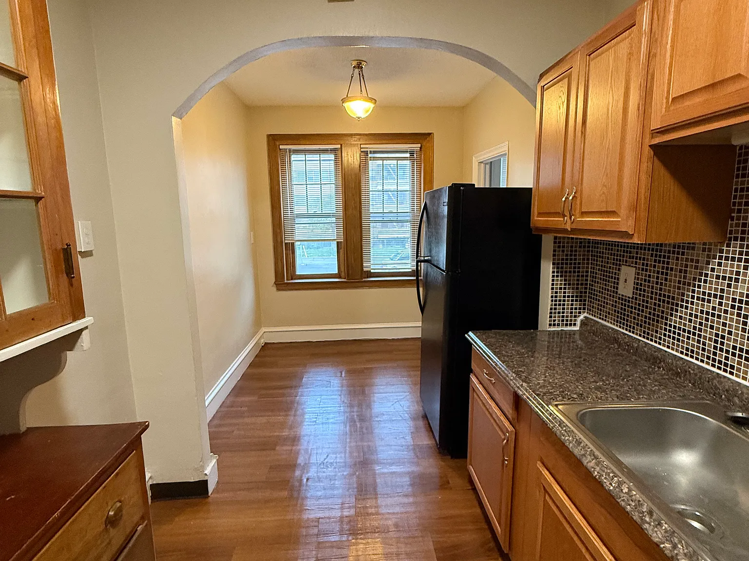 250 Farmington Avenue Laurel St — Photo 1