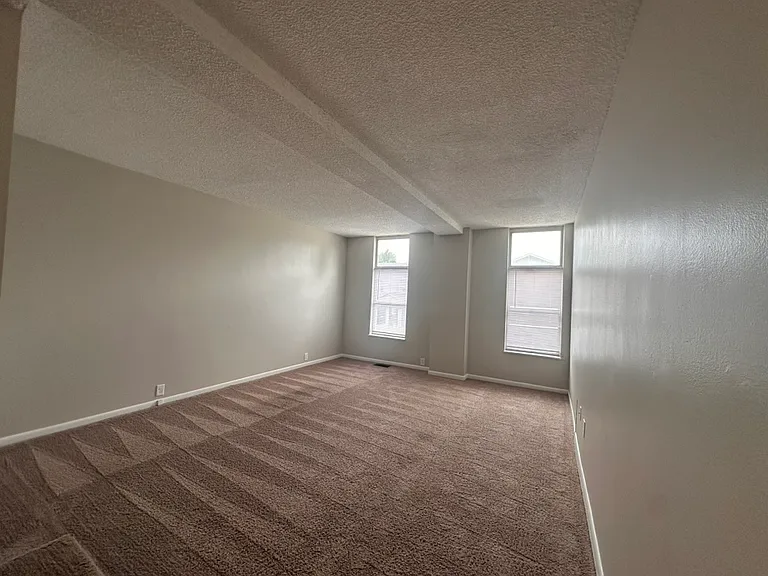 Unit 813 Livingroom