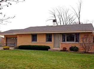 207 E Streamwood Blvd, Streamwood, IL