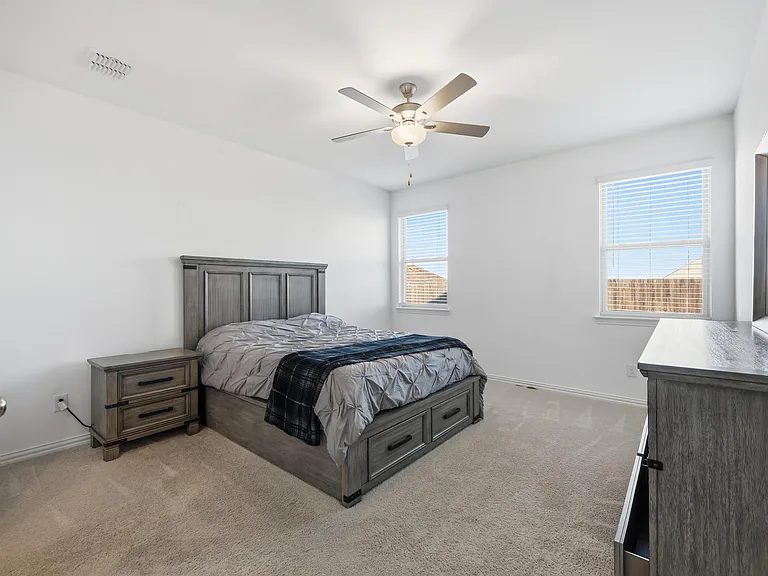216 Post Oak St — Photo 31
