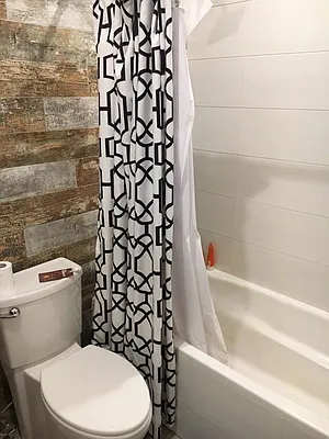 Rented by Nooklyn NYC LLC | media 83