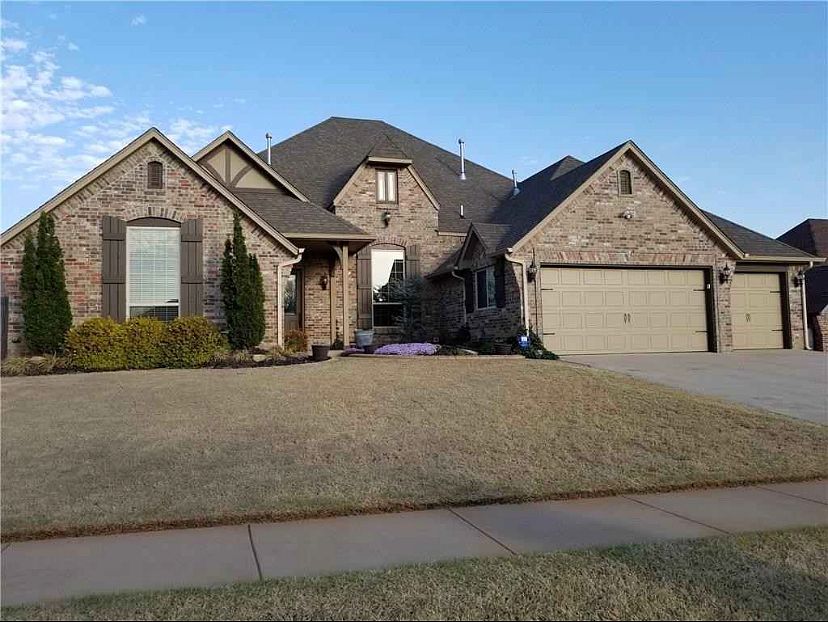 1st image of 3212 Hampshire Ln