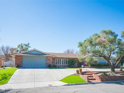 3675 Greencrest Dr, Las Vegas, NV, 89121