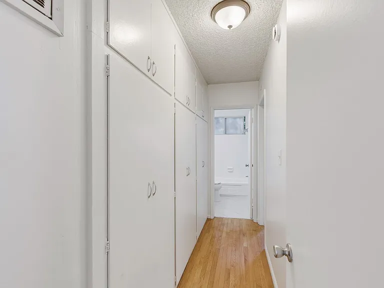 Montrose Residences — Photo 13