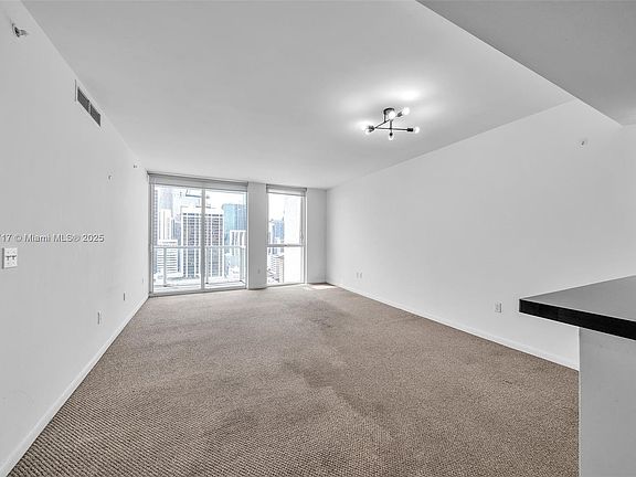 5th image of 244 Biscayne Blvd APT 2507