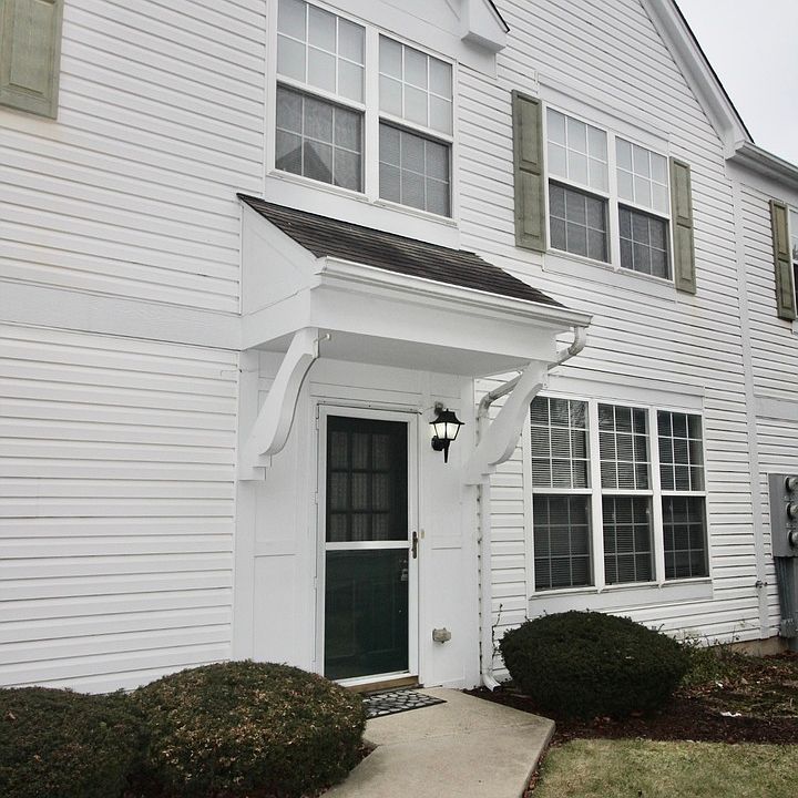 2nd image of 2903 Stonewater Dr #2903