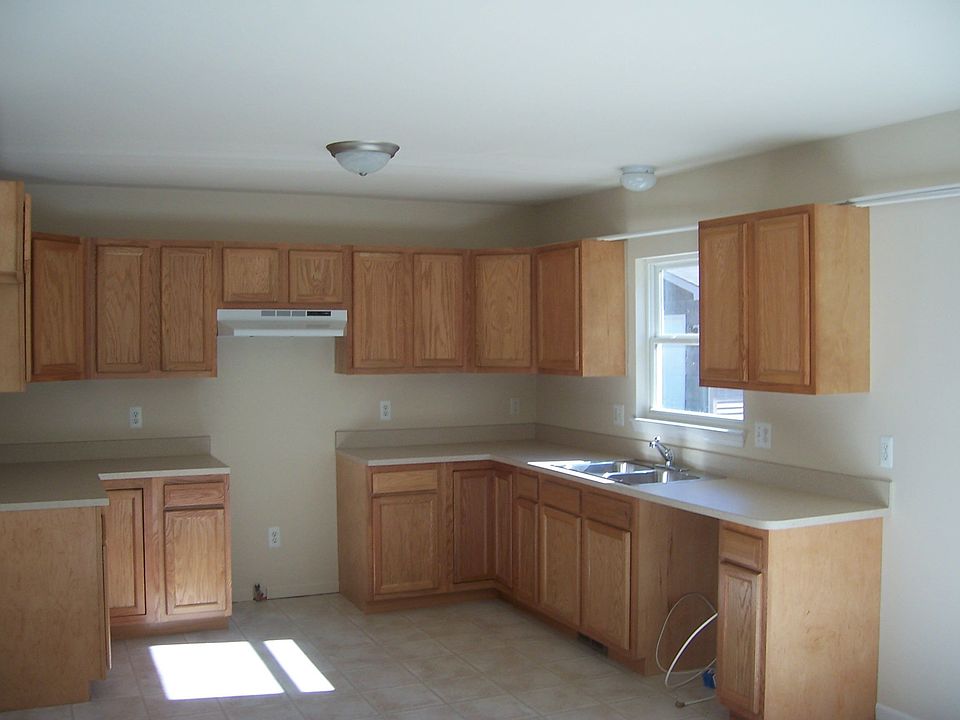 2nd image of 103 Murray Ct