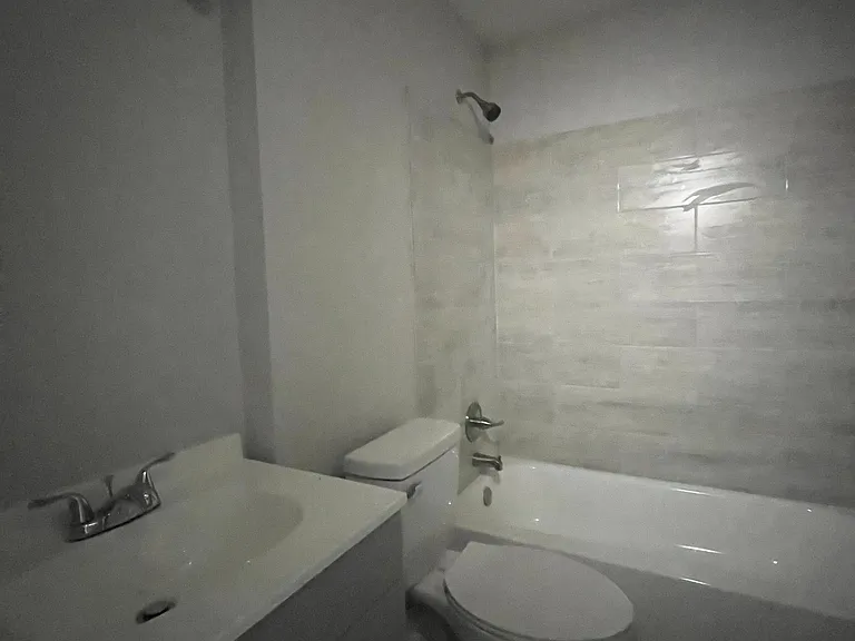 107 Loraine Dr — Photo 9