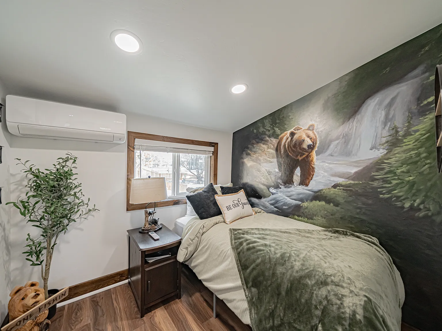 454 Iona St — Photo 4