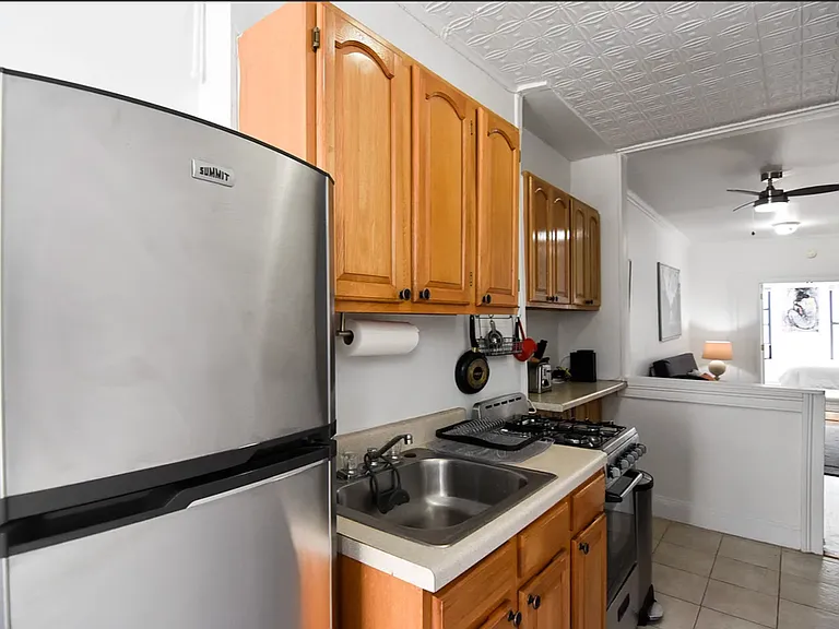 449 Grand St #3R — Photo 9