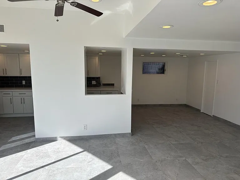 2286 N Junipero Ave — Photo 31
