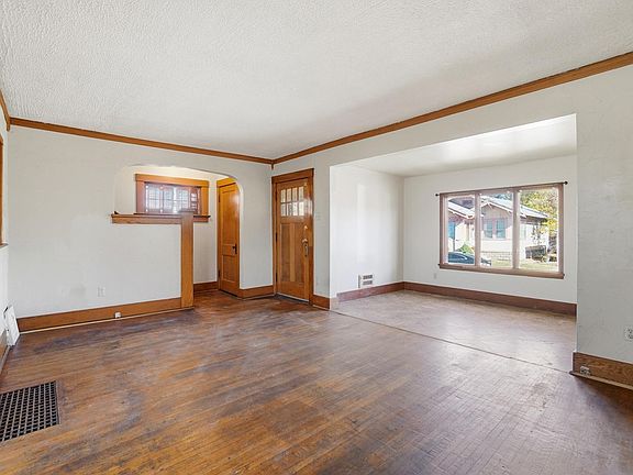 5th image of 2315 California Ave