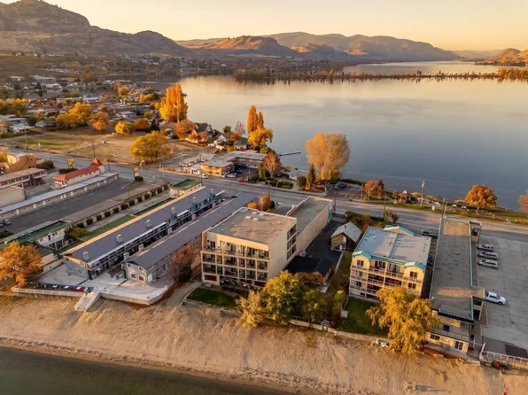 7310 Main St #207, Osoyoos, BC V0H 1V3