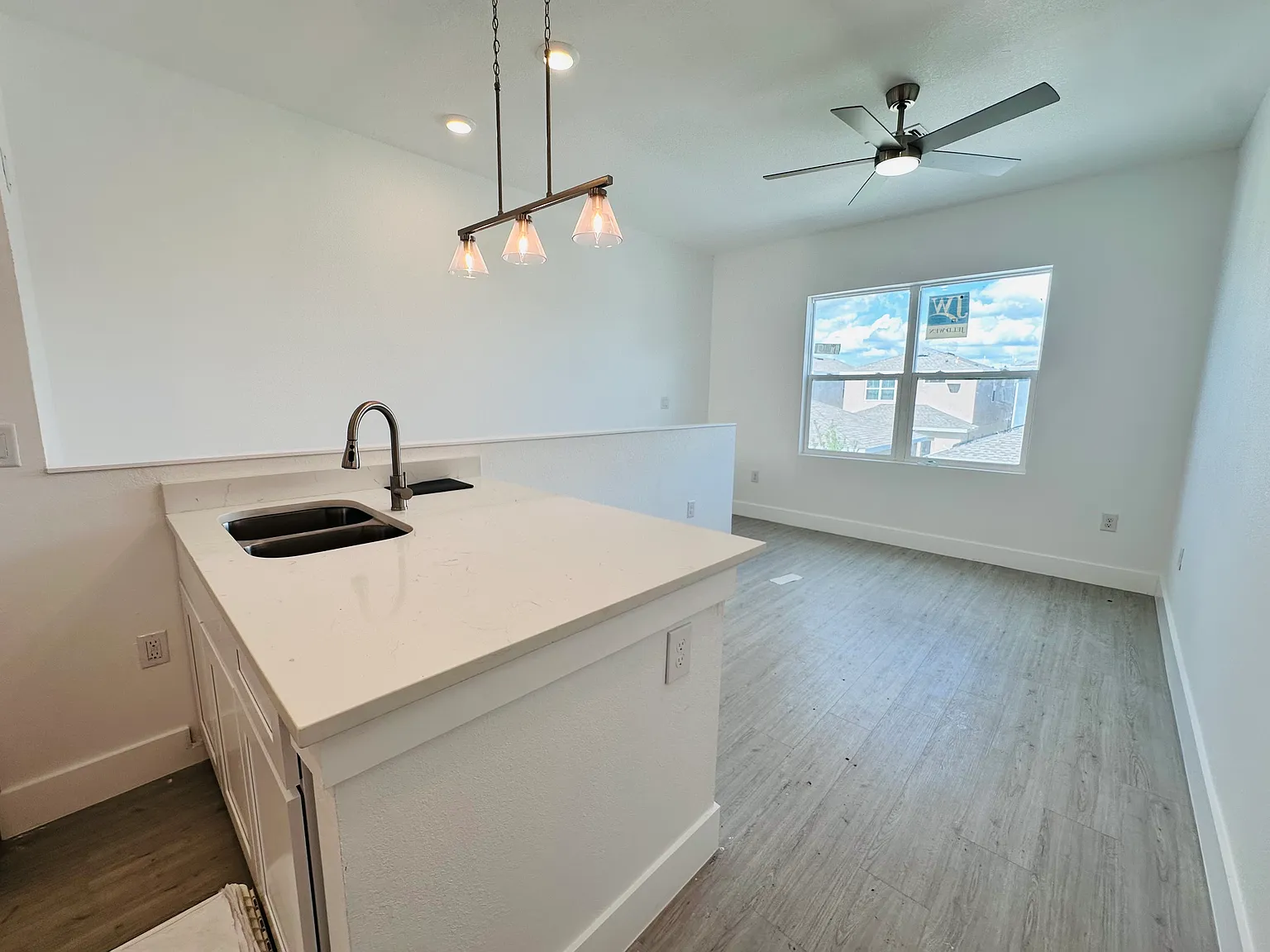 1 bed, 458 sqft, $1,600 — Photo 3