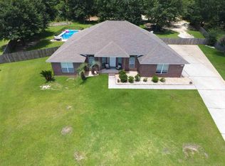 914 Chesapeake Trl, Cantonment, FL 32533