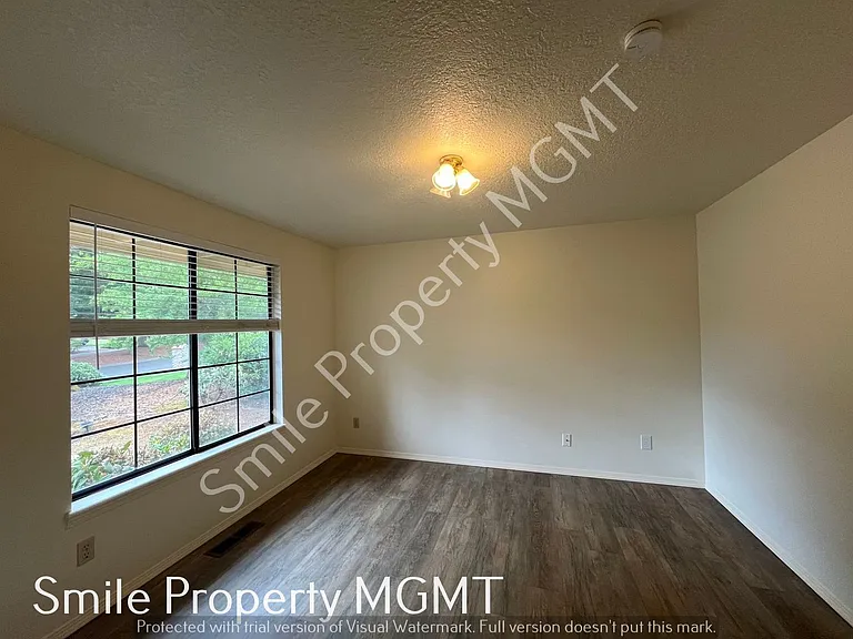 16801 NE San Rafael Dr — Photo 11
