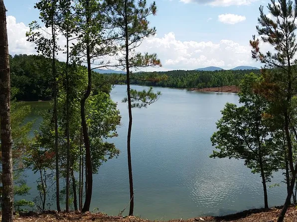 2 Big Knoll Dr, Blairsville, GA 30512