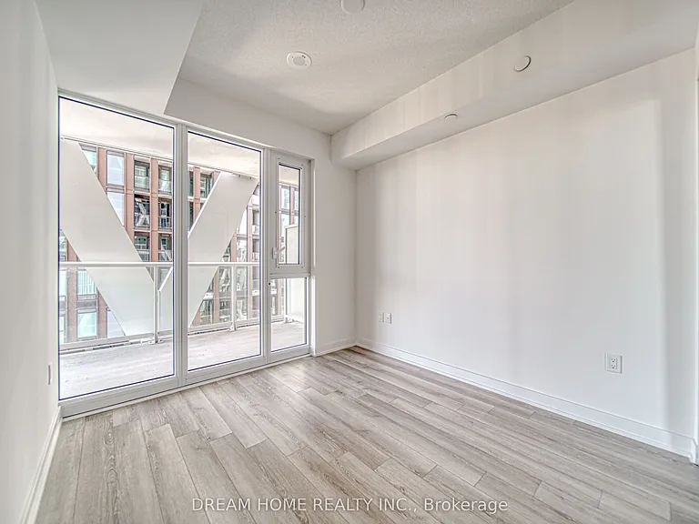 230 Simcoe St #1921 — Photo 14