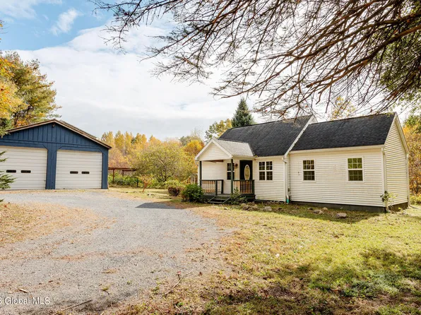 96 Mud Pond Road, Queensbury, NY 12804