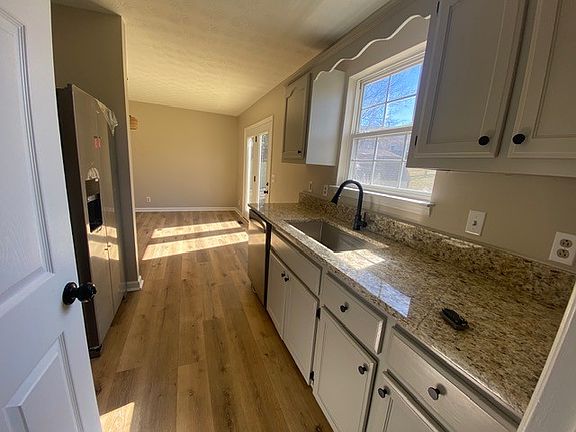 3rd image of 2515 Queen Anne Ct
