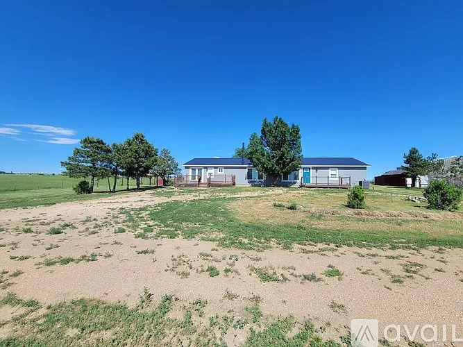 4 bed, 2128 sqft, $3,200 — Photo 3