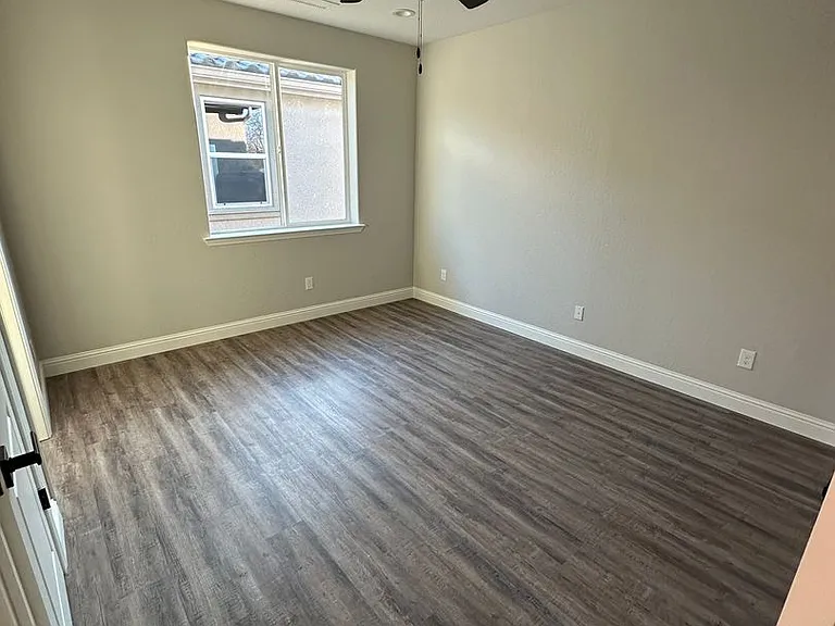 139 N Miami Ave — Photo 6
