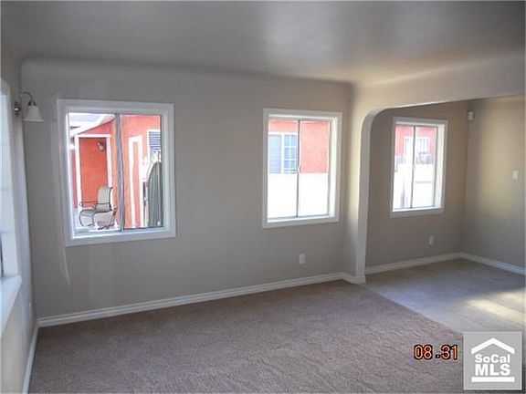 3rd image of 2539 Hayes Ave