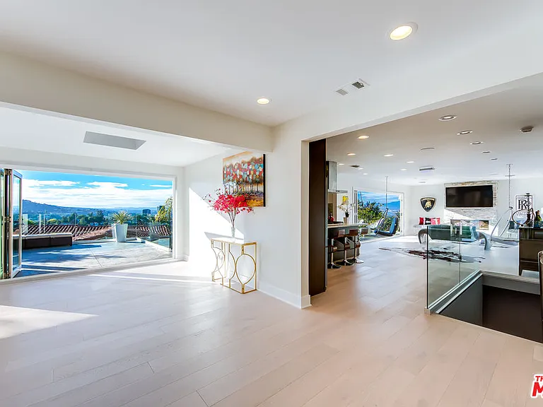3490 Wonder View Pl — Photo 13