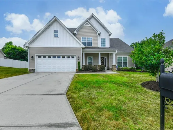 6606 Jockey Club Dr, Whitsett, NC 27377