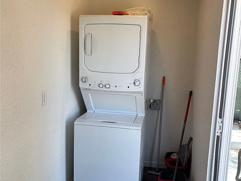 611 Bell Dr — Photo 11