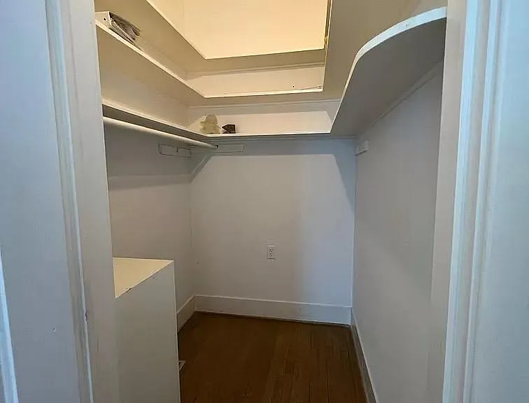 1105 Market St — Photo 3
