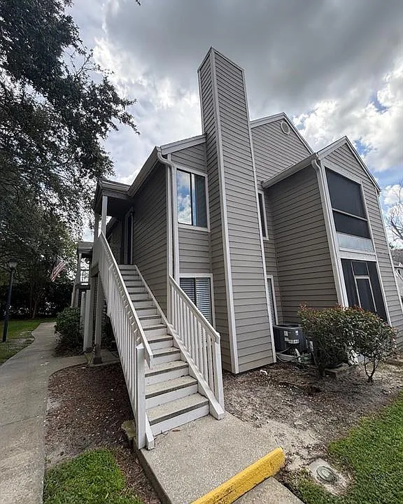 537 Sun Ridge Pl #102