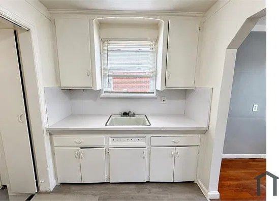 3 bed, 1000 sqft, $1,300 — Photo 4