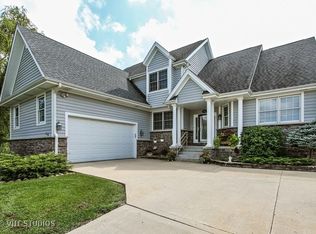 691 Spruce Dr, Prospect Heights, IL 60070