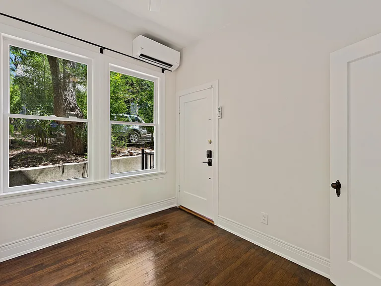 2810 Pearl St — Photo 18