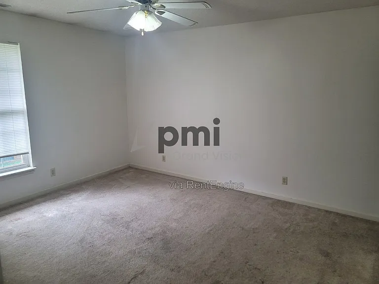 1306 Arthur Ave #9 — Photo 8