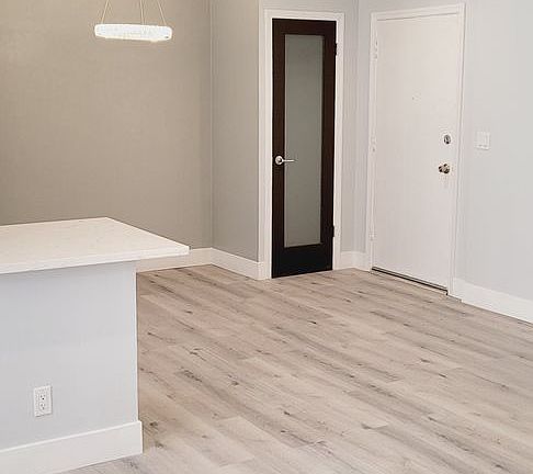 3rd image of 7607 Norton Ave #8