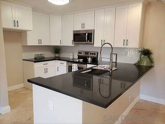 4th image of 1075 N Escondido Blvd Unit 107