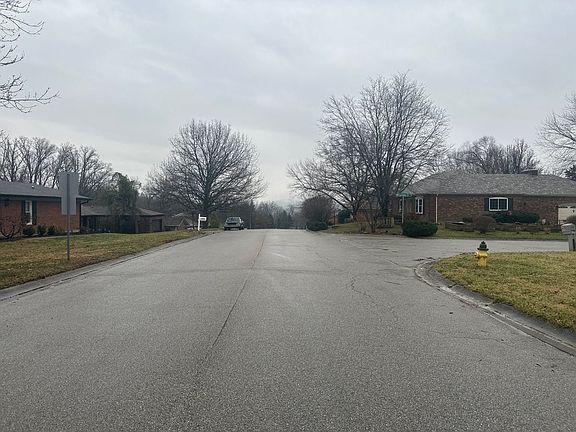 5th image of 1114 Carriage Ln