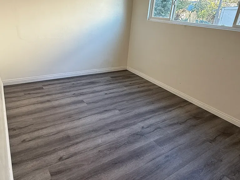 2529 1/4 N Adelia Ave #1/4 — Photo 7