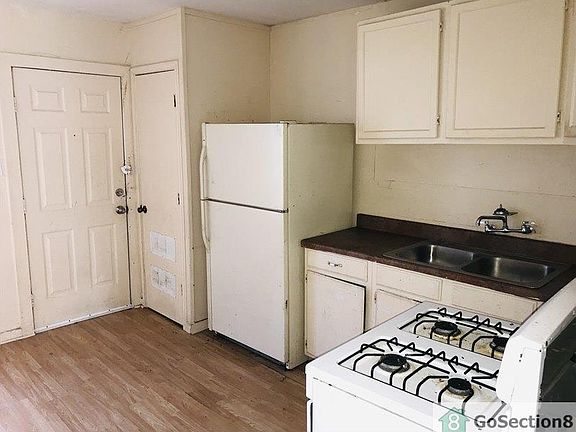 5th image of 1515 Whitman Ave