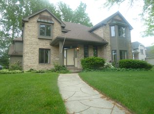 4738 Country Walk Ln, Sylvania, OH