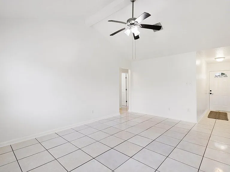 1303 Gamma St — Photo 7