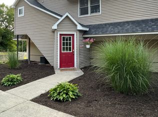 118 Riverside Dr #A, Geneseo, NY 14454