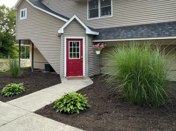 118 Riverside Dr, Geneseo, NY