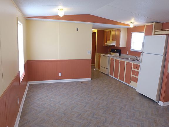 3rd image of 3535 Roberts Ave Lot 59